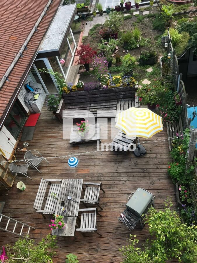 Imposante Tennishalle/ Komplex mit Gastronomie und Wohneinheit - Dachterrasse OG Sommer